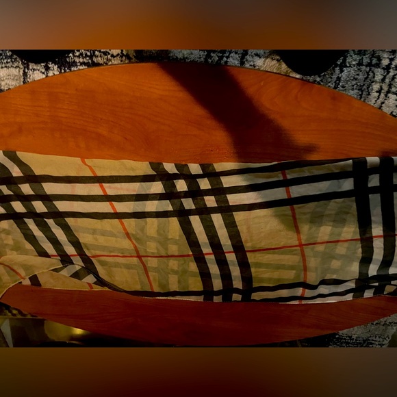 Plaid Scarf with Red and Black Stripes - Picture 4 of 5